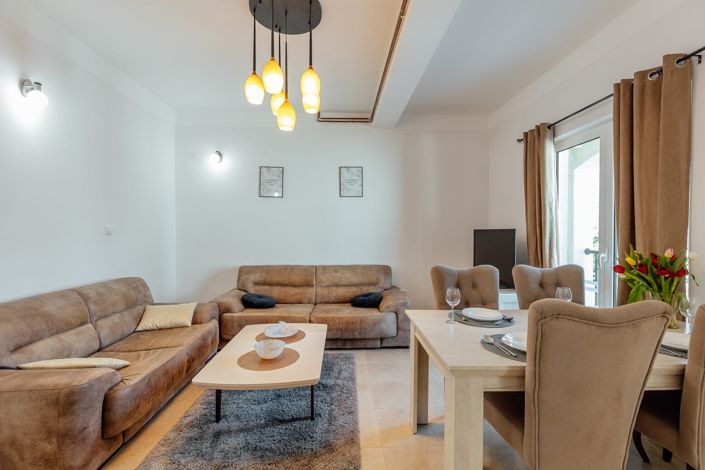 Image No.20-Appartement de 9 chambres à vendre à Kotor