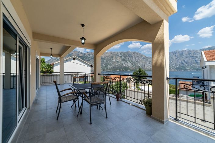 Image No.5-Appartement de 9 chambres à vendre à Kotor