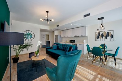 662110dc03e338f459a7ff9f220-20kotor2c20dobrot