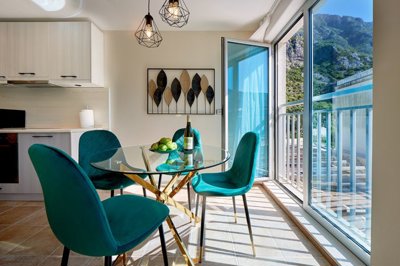 662110db96f1c6950530b182520-20kotor2c20dobrot