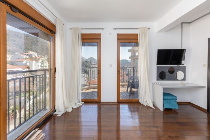 Image No.8-3 Bed Apartment for sale