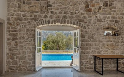 11-historic-renovated-complex-of-stone-villas