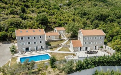 1-historic-renovated-complex-of-stone-villas-
