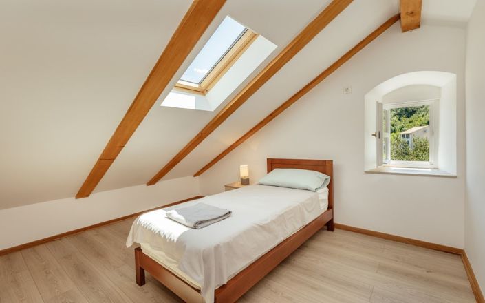 Image No.30-10 Bed Villa for sale