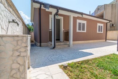 66366f1ed2d3bf95de0dde2516-tivat2c-bonici-vil