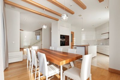 7-1-luxury-villa-with-open-views-of-the-sea-a