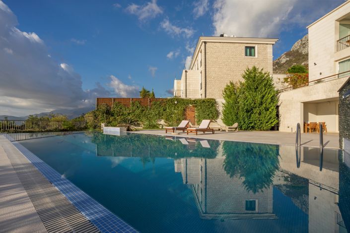 Image No.4-Villa de 4 chambres à vendre à Budva