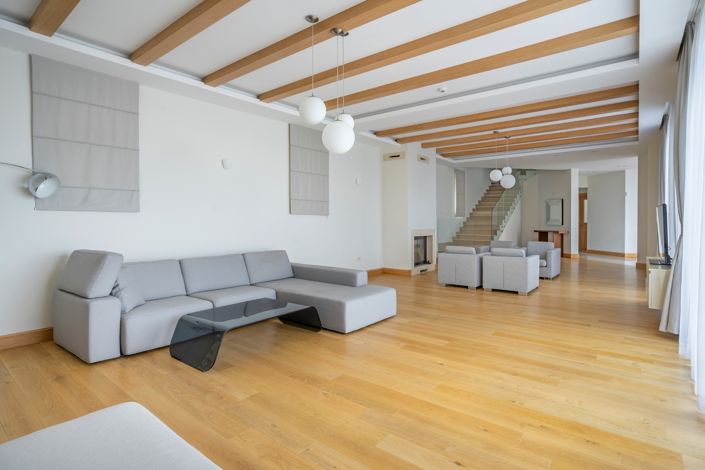 Image No.9-Villa de 4 chambres à vendre à Budva