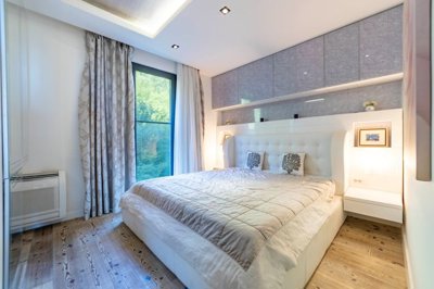 11-luxury-4-bdr-apartment-with-large-terrace