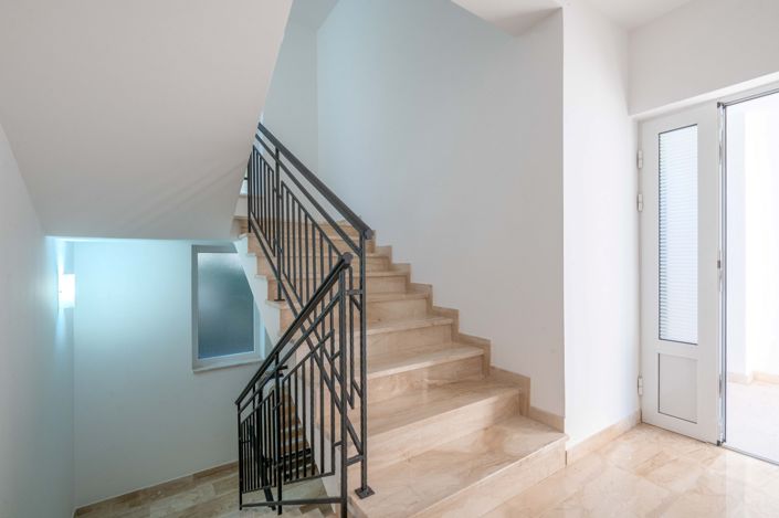 Image No.19-Villa de 4 chambres à vendre à Budva