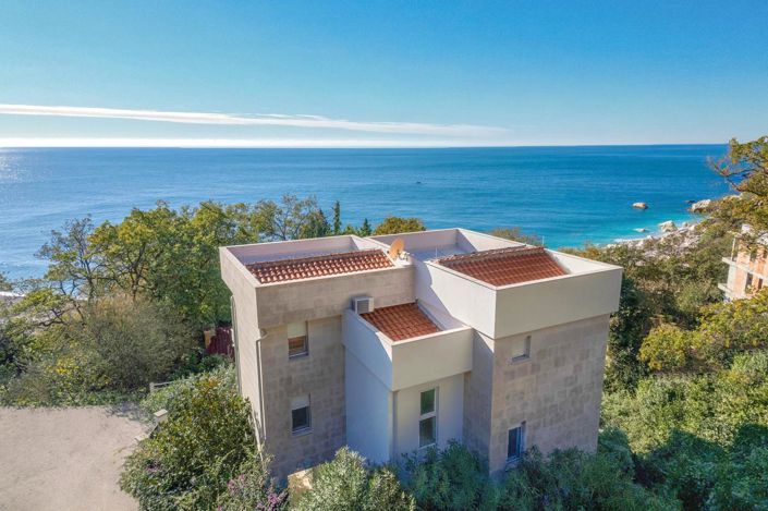 Image No.2-Villa de 4 chambres à vendre à Budva