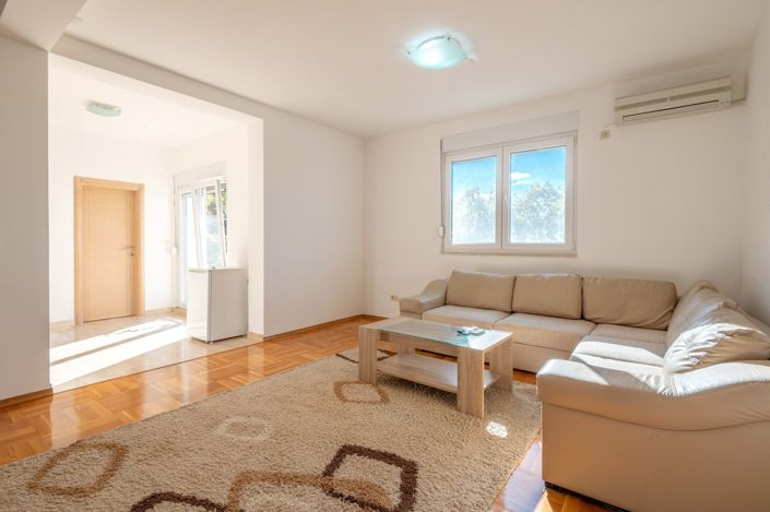 Image No.8-Villa de 4 chambres à vendre à Budva