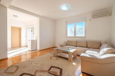 662564dcd22d28967aed6bd1820-20budva2c20perazi