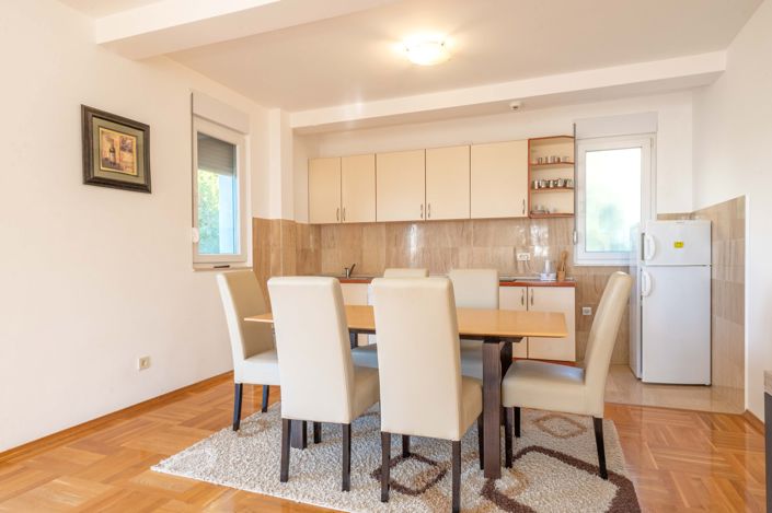 Image No.9-Villa de 4 chambres à vendre à Budva