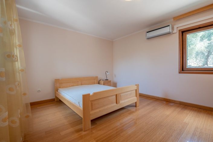 Image No.14-7 Bed Apartment for sale