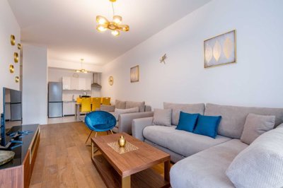 7-luxury-1bdr-apartment-in-soho-complex-bar