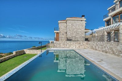 7-1-complex-of-luxury-townhouses-rezevici