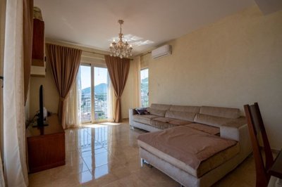 6-luxury-penthouse-with-panoramic-rooftop-ter