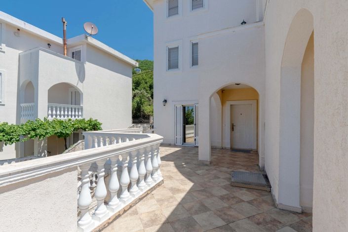 Image No.25-Villa de 8 chambres à vendre à Dobre Vode