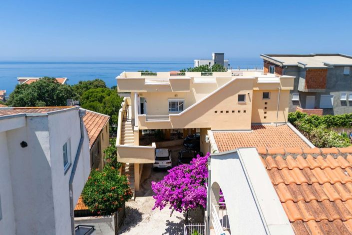 Image No.13-4 Bed House for sale