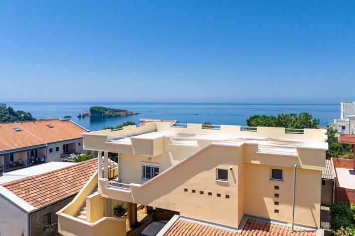 Image No.2-4 Bed House for sale