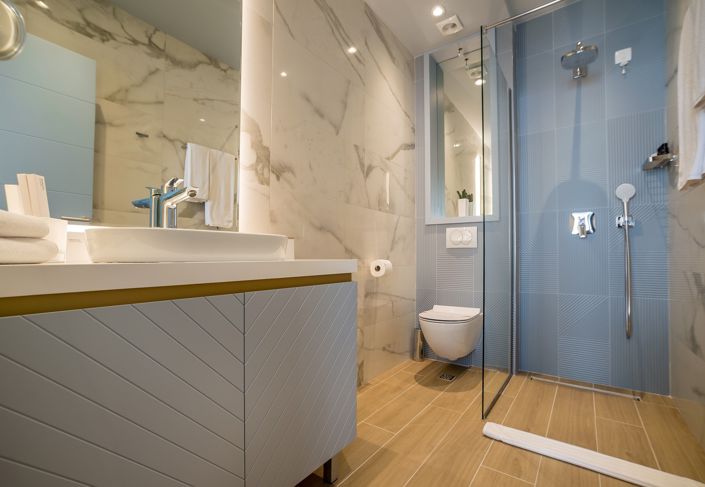 Image No.20-9 Bed Hotel for sale