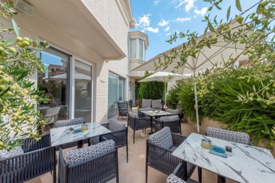 3-luxury-hotel-in-budva-1