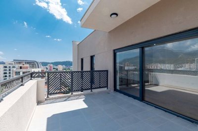 13-3bdr-apartment-with-sea-view