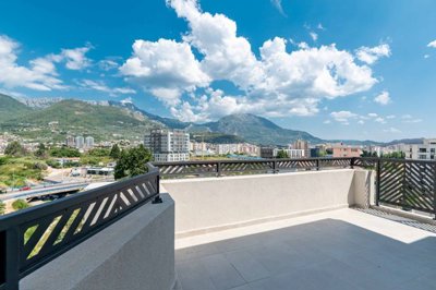 14-3bdr-apartment-with-sea-view