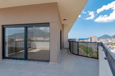 3-3bdr-apartment-with-sea-view