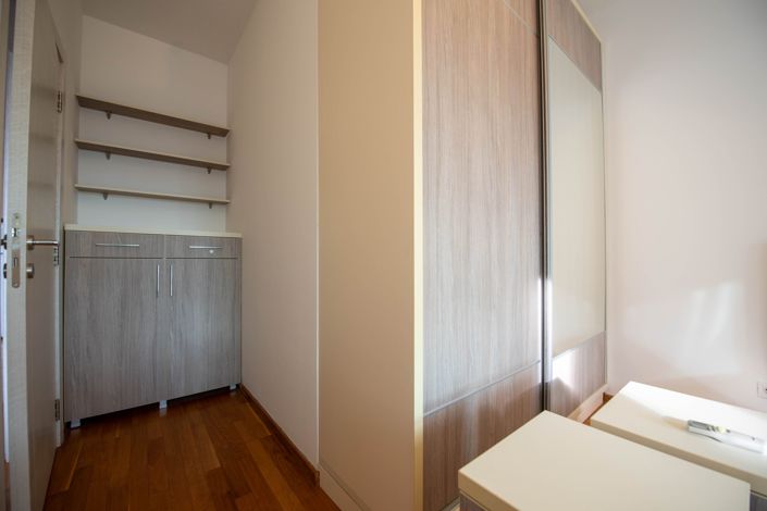 Image No.10-1 Bed Apartment for sale