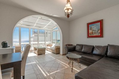 5-one-bedroom-apartment-with-open-sea-view-pr