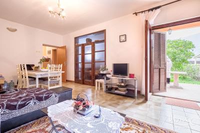 prostornyj-3-etazhnyj-dom-v-dobrote-v-shagovoj-dostupnosti-ot-morya_16