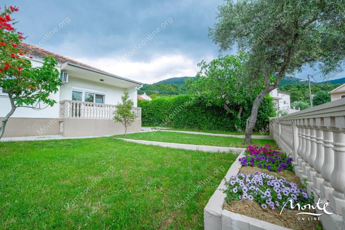 Image No.3-Maison de 4 chambres à vendre à Tivat