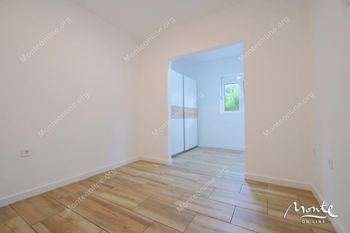 Image No.7-Maison de 4 chambres à vendre à Tivat