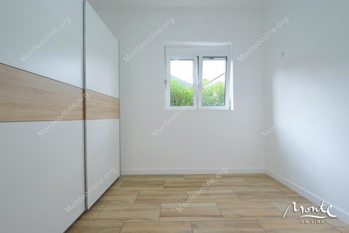 Image No.8-Maison de 4 chambres à vendre à Tivat