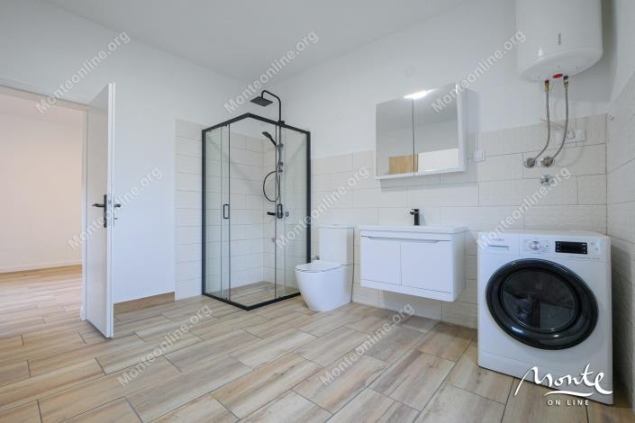 Image No.11-Maison de 4 chambres à vendre à Tivat