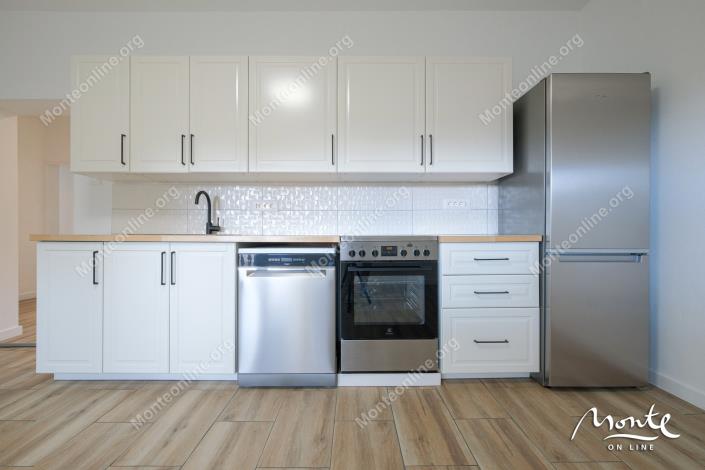 Image No.13-Maison de 4 chambres à vendre à Tivat