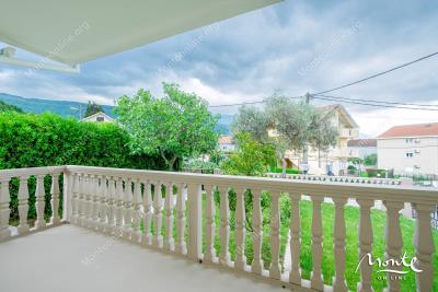 obnovlennyj-odnoetazhnyj-dom-s-vozmozhnostyu-nadstrojki-v-rajone-dumidran-tivat_14