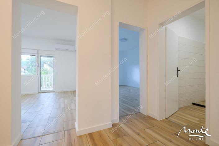 Image No.19-Maison de 4 chambres à vendre à Tivat