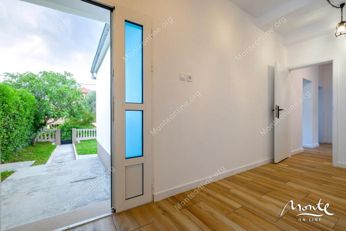 Image No.20-Maison de 4 chambres à vendre à Tivat