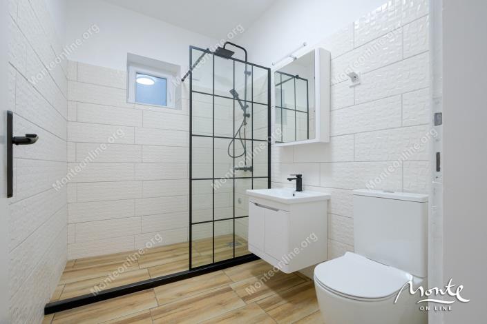 Image No.22-Maison de 4 chambres à vendre à Tivat