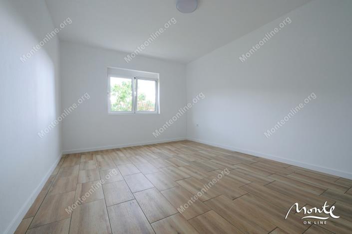 Image No.24-Maison de 4 chambres à vendre à Tivat