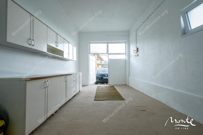 Image No.27-Maison de 4 chambres à vendre à Tivat