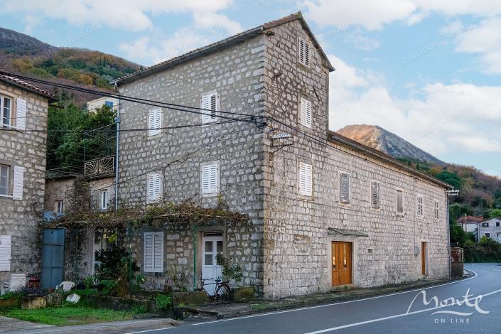 Image No.7-4 Bed House for sale