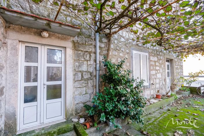 Image No.9-4 Bed House for sale