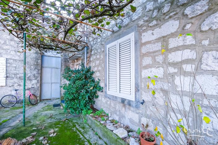 Image No.27-4 Bed House for sale