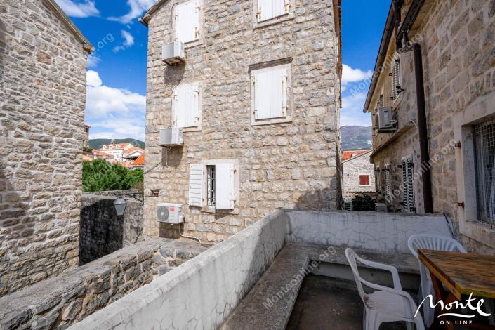 Image No.15-4 Bed Townhouse for sale