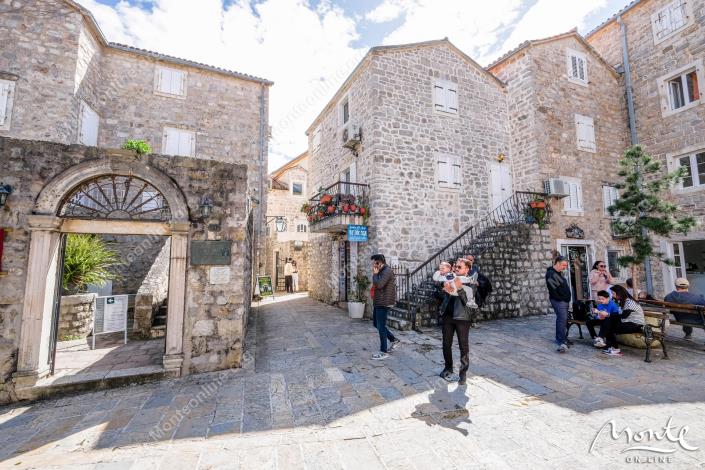 Image No.29-4 Bed Townhouse for sale