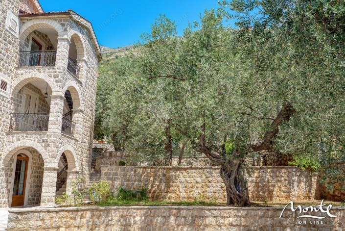 Image No.19-Maison de 4 chambres à vendre à Budva